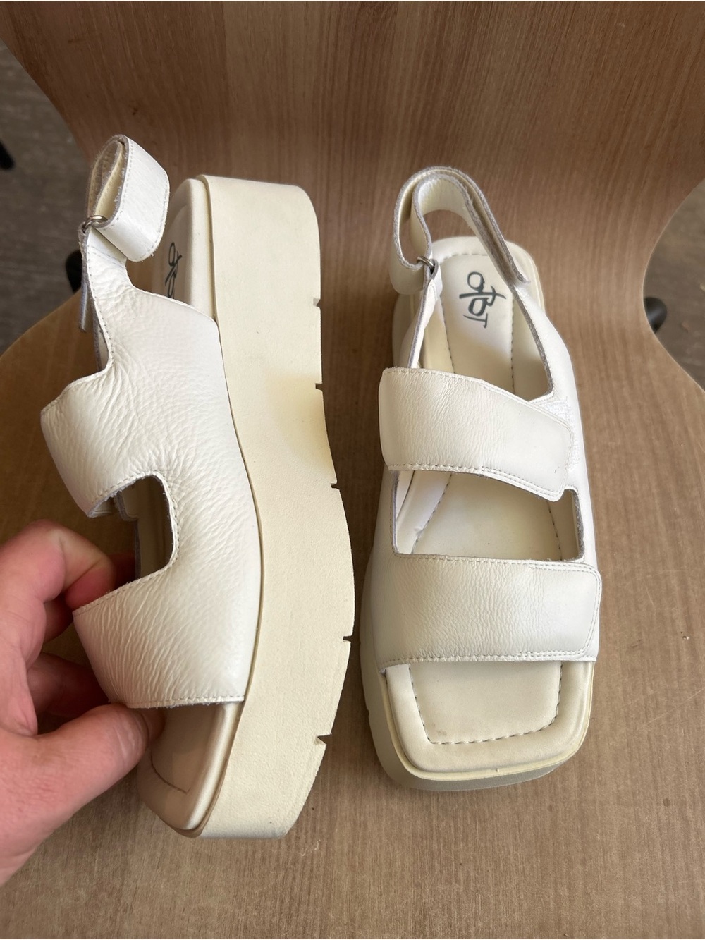 Women’s OTT leather platform sandals been worn one time